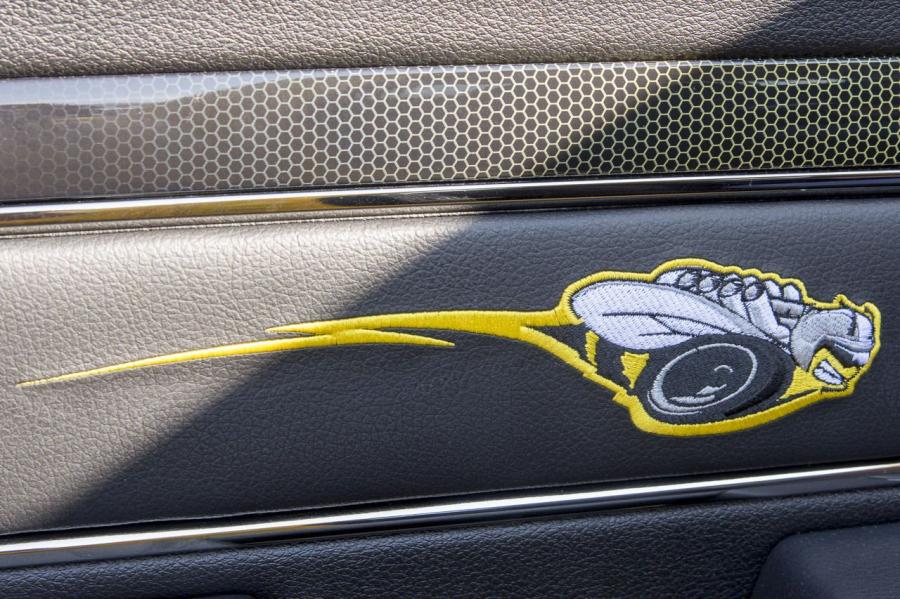  Dodge Ram 1500 Rumble Bee Concept 2013 года  (фото 8 из 19)
